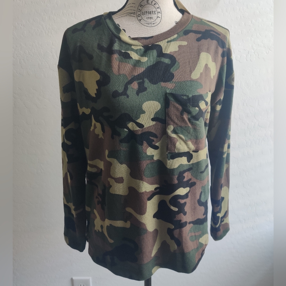 🆕 Sanctuary Gorpcore camo Camouflage Long sleeve oversized pullover t-shirt_XS